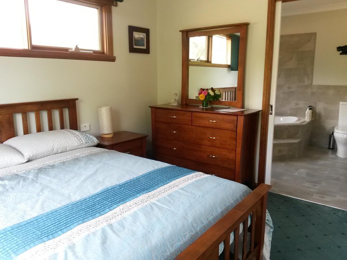 Eagle'S Roost Farmstay B&B Rocky Cape Экстерьер фото